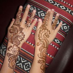 HENNA PAST